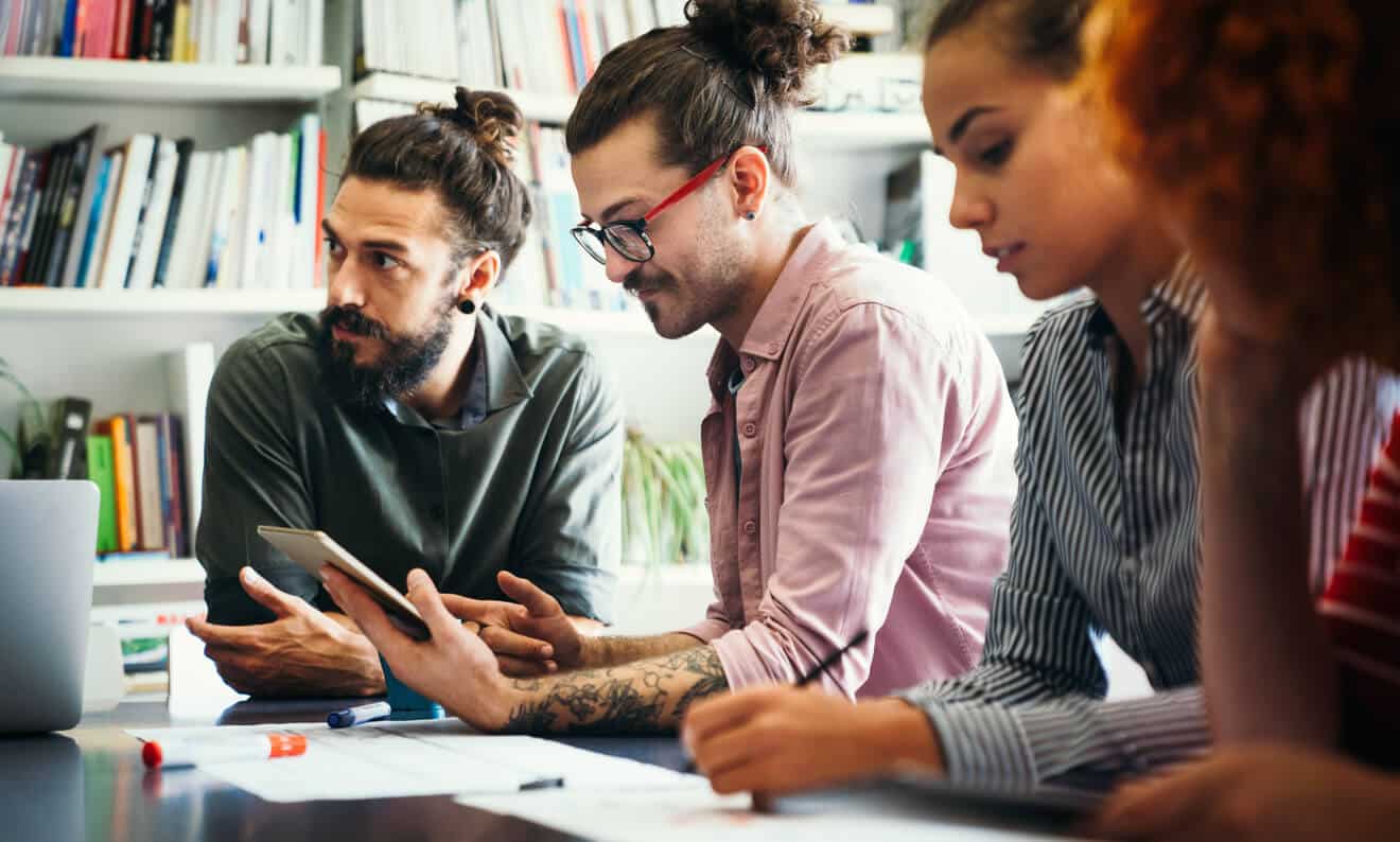 Support from the experts in payroll and taxes